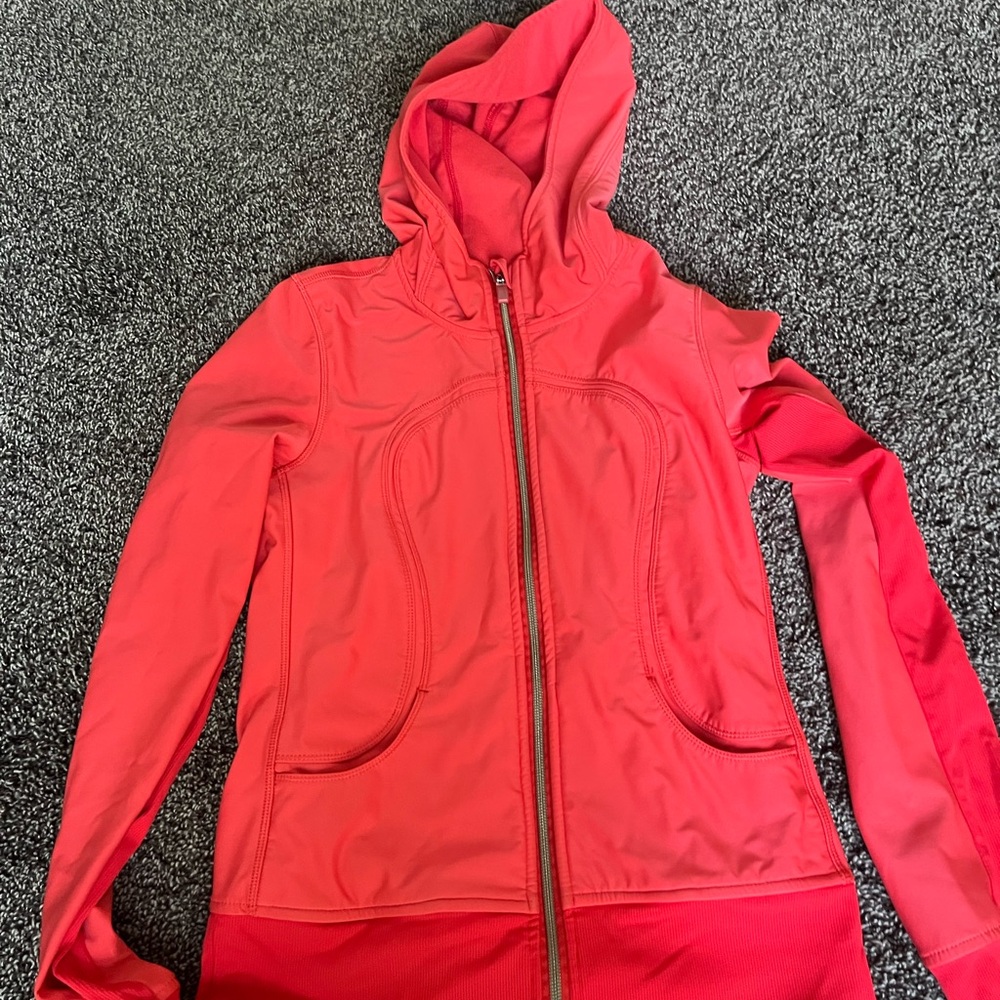 Lululemon zip up jacket size 4 red